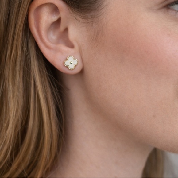 Cubic Zirconia Mother of Pearl Flower/Star & Clover Earrings Gold/Silver - Picture 10 of 12